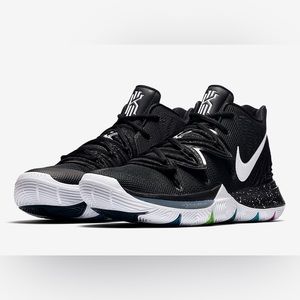 Nike Kyrie 5 Black Magic Basketball Shoes 2018 Size: 4.5Y